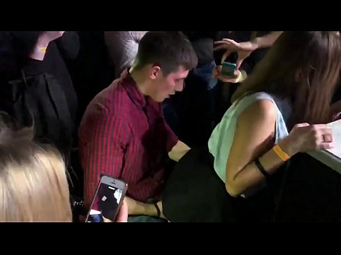 ❤️ Sessu reale in una discoteca russa. Una ragazza russa di 18 anni in l'anu è a vagina scopata in una discoteca ❤️ Cazzo à porn co.osagoassist.ru ❌